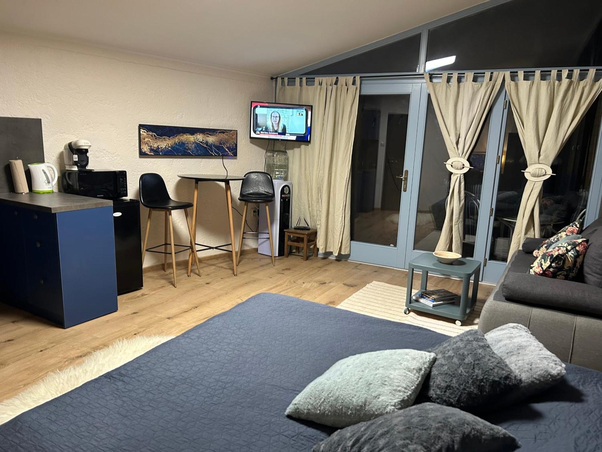 Monpe Apartmanik S Atmosferou Komárno Екстериор снимка